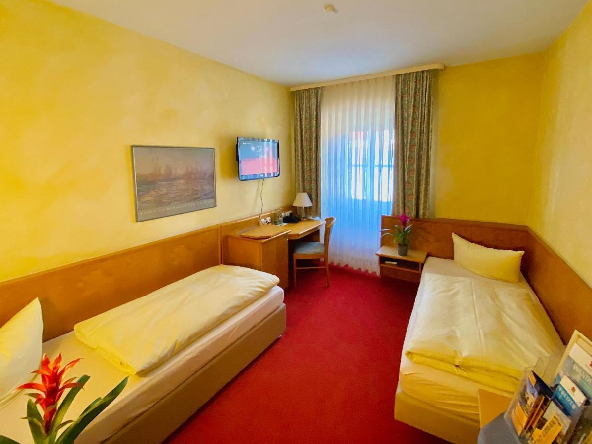 Meister Baer Hotel Ostbayern Floß エクステリア 写真
